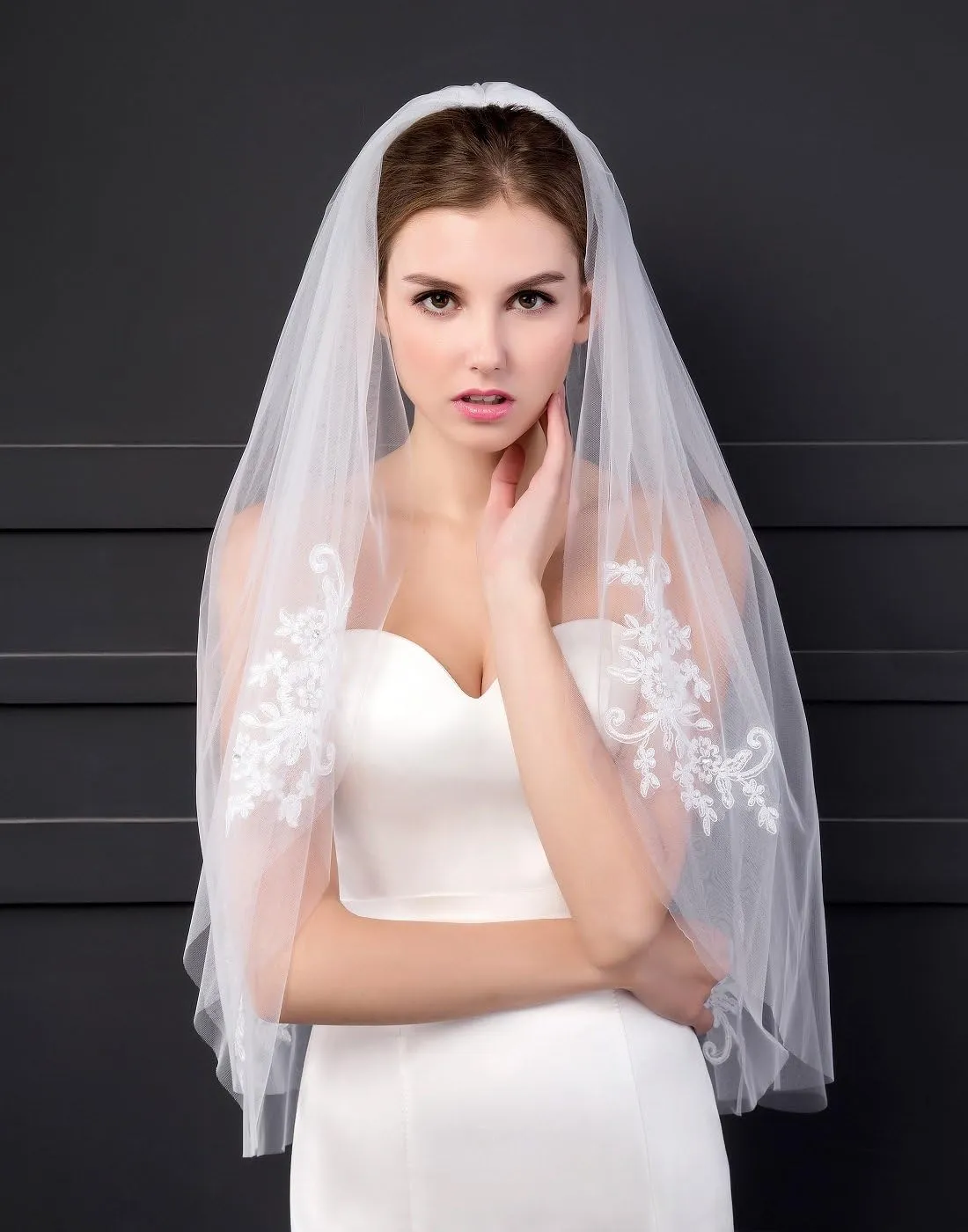 EllieHouse Women's Short 2 Tier Wedding Bridal Veil With Comb L24
