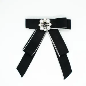 Pearl Dainty Bow Tie Brooch White & Black